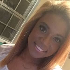 Meet your Posher, Raquel